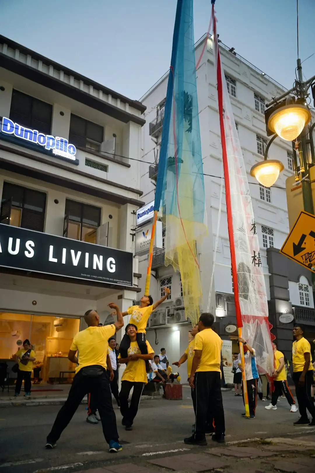 邮件服务器与FTP服务器部署方案对比：如何为安徽企业构建稳定网络设备体系